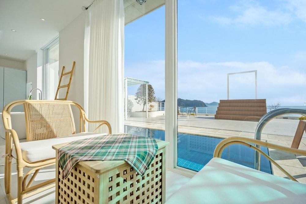 Namhae Yeogi Namhae Hotel Room photo